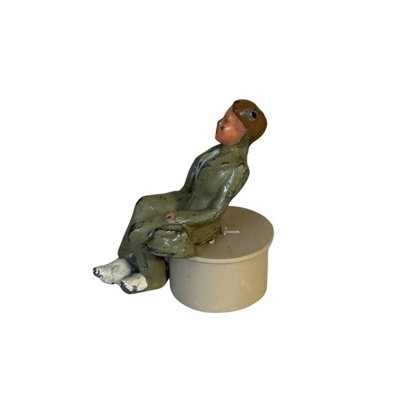 Vtg Manoil Lead Figure Seated Business Man in Suit and Tie 2.50" Tall 1950s GC - Picture 2 of 7